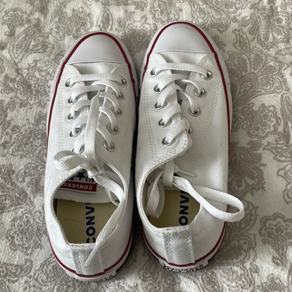 NWOT Converse All-Star Chuck Taylor Low Tops in White Womens Size 6 - Picture 6 of 7
